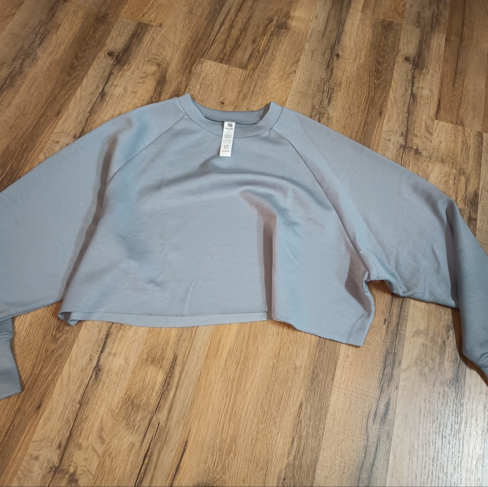 Crop top - Picture 2 of 5